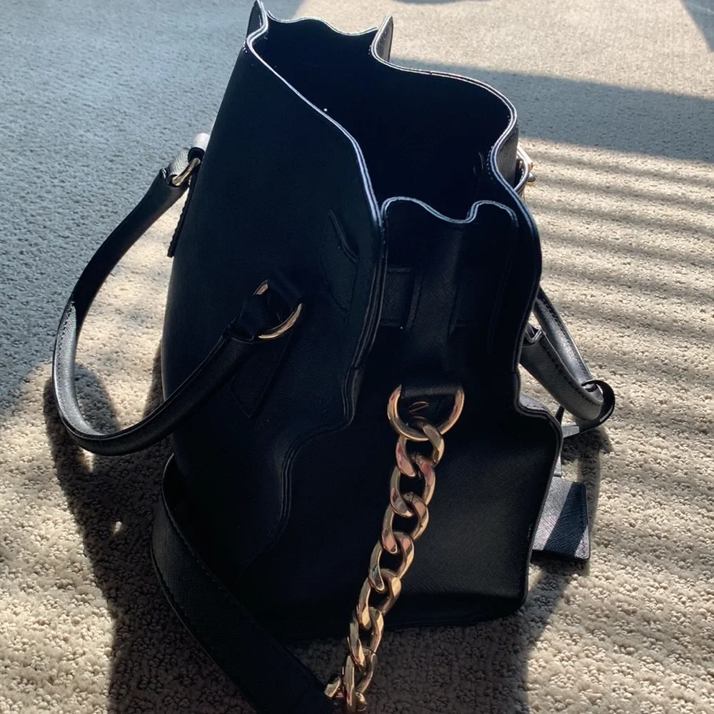 Purse - Picture 3 of 9